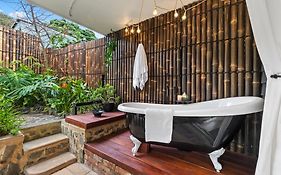 Mrs Percivals Heritage Luxury And Romance With Outdoor Deep Soak Tub
